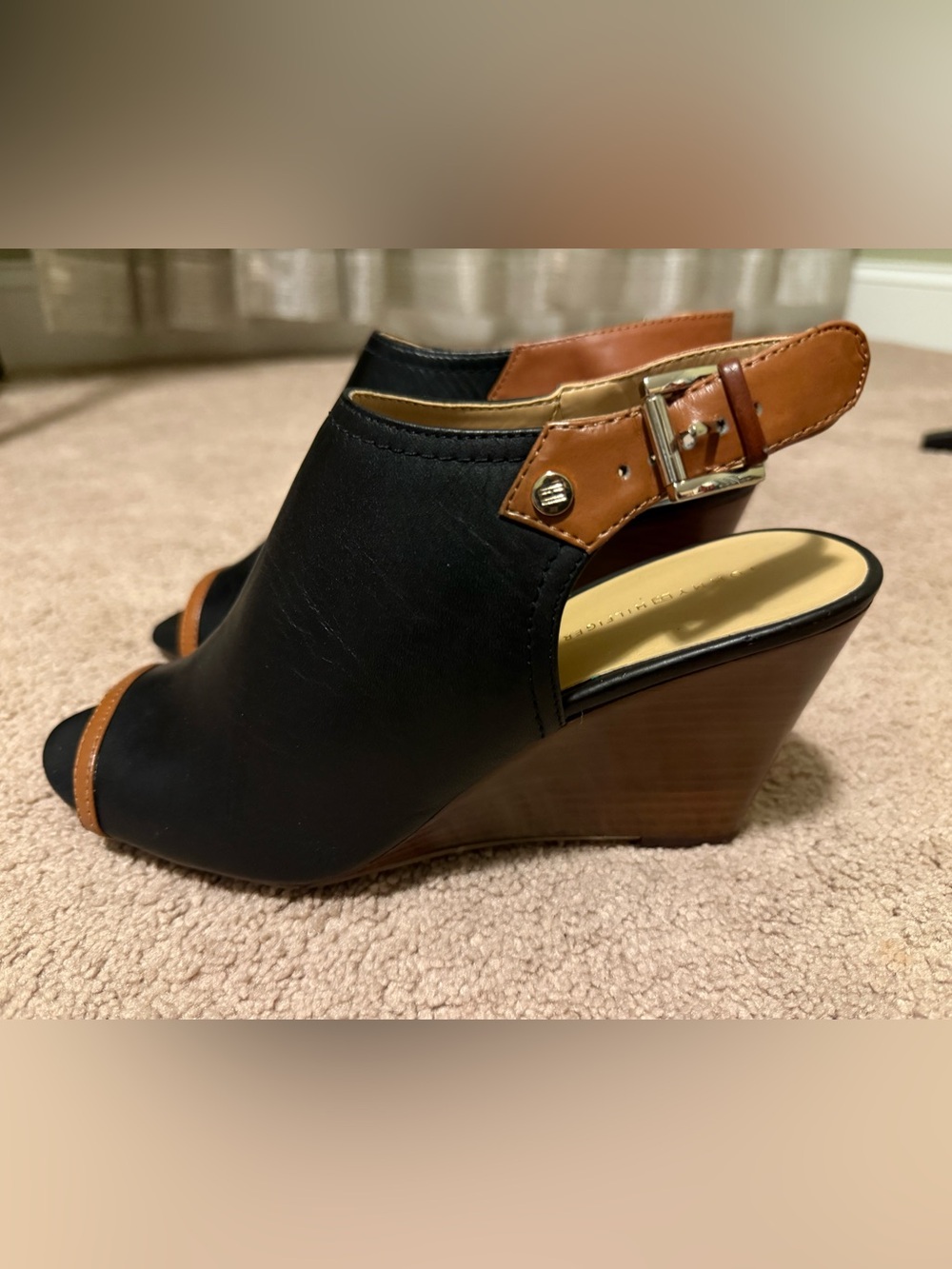 NWOT Tommy Hillfinger Black & Brown Open-Toe Slingback Wedge SZ 9 Never Worn - Picture 3 of 5